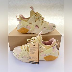 New Nike Air Huarache Craft Shoes Size: 10
